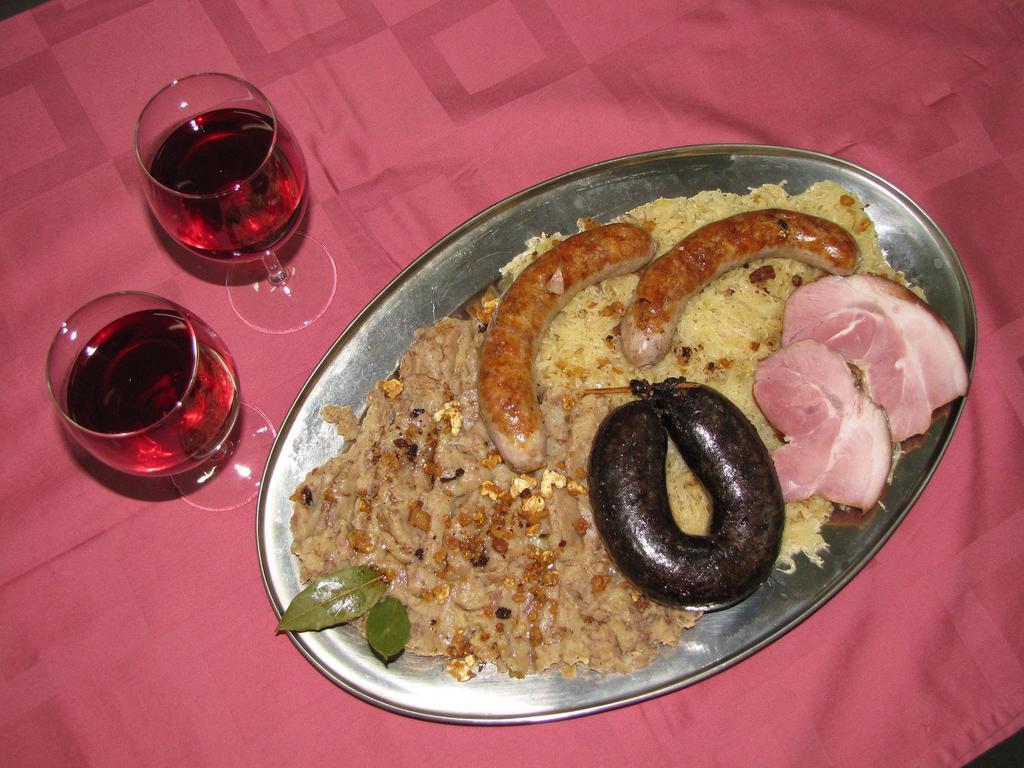 Guesthouse Zorko Gostilna Domen Шмарьешке-Топлице Экстерьер фото